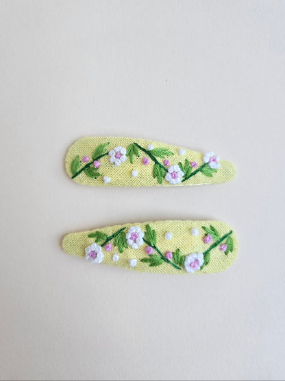 Hand-embroirdered hair clips